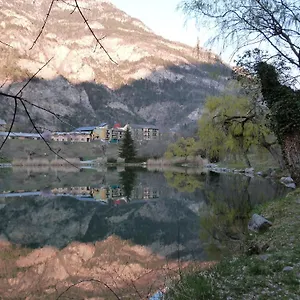 Hotel-restaurant La Lauzétane Hotel Le Lauzet-Ubaye