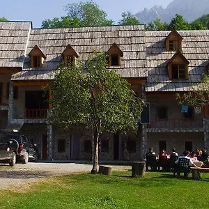 Bujtina Harusha Gasthuis Theth