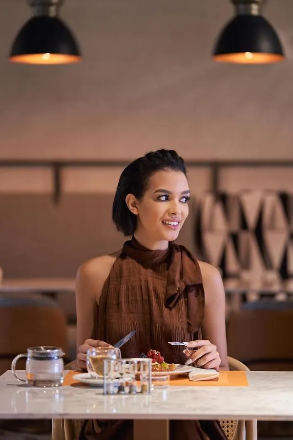 Novotel Jumeirah Village Triangle Dubai 4*,  Vereinigte Arabische Emirate